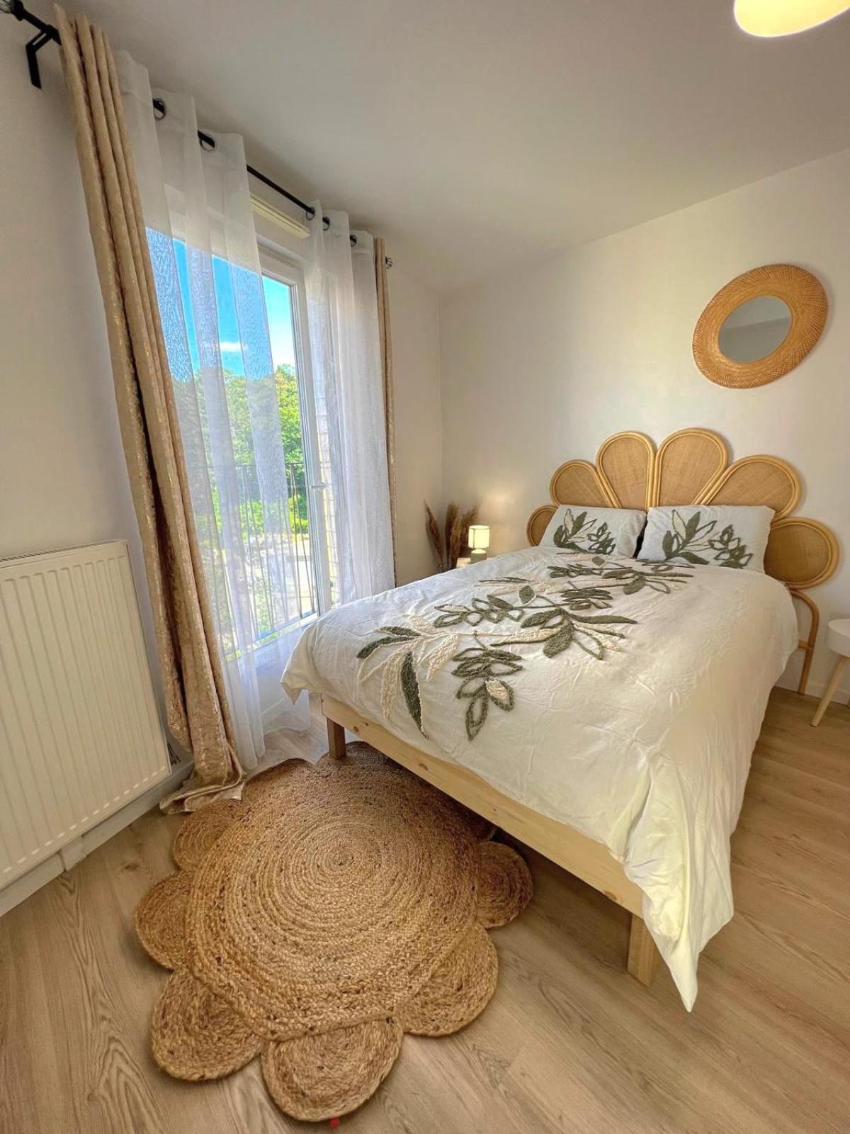 Appartement Elegant Et Lumineux Romainville Exterior photo